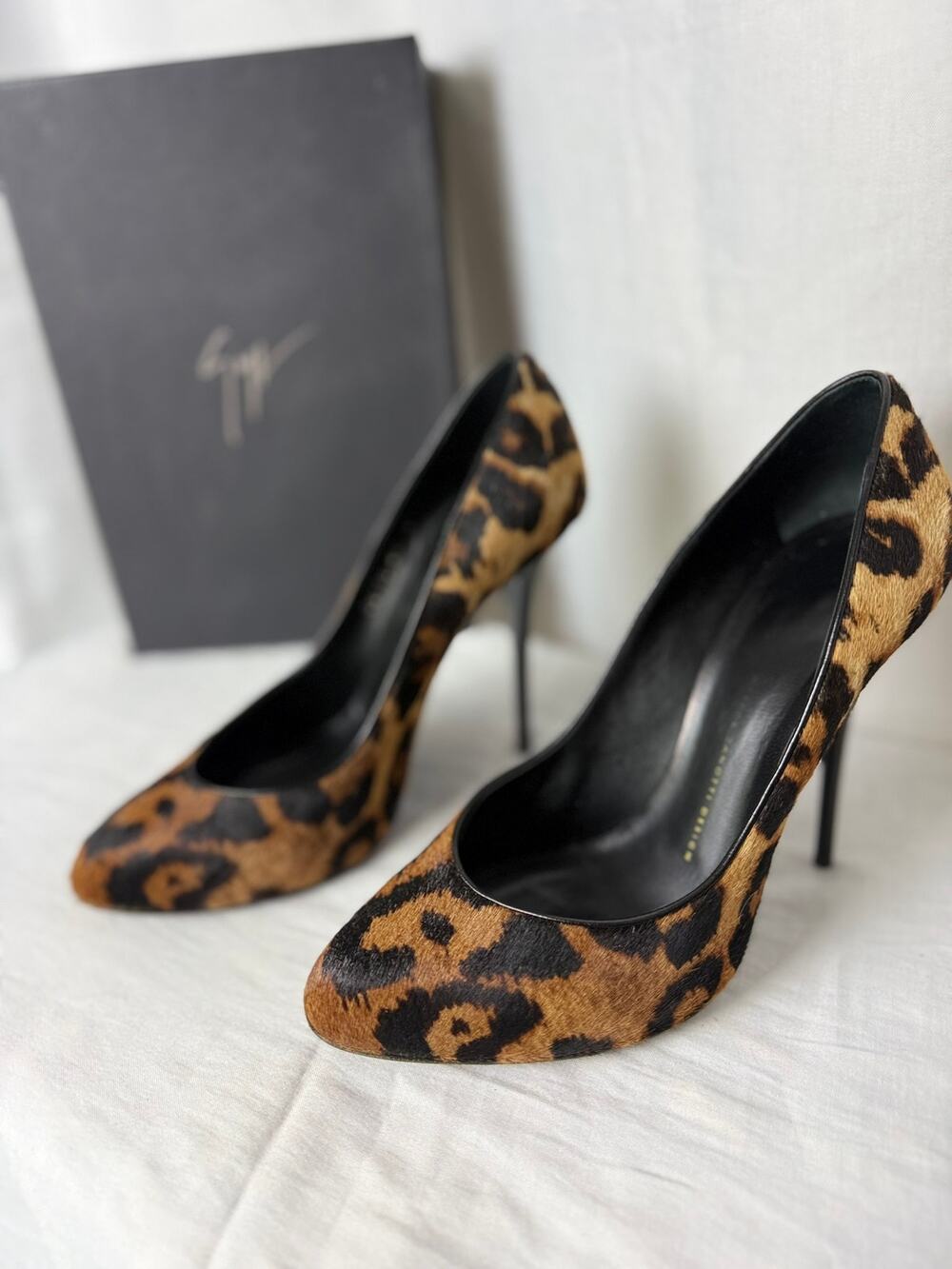 Giuseppe Zanotti Zadina 105 Leopard Calf Hair Pumps Heels EU 41 US 11